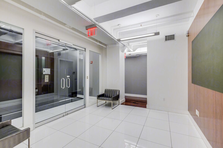 561 Seventh Avenue, New York, NY Commercial Space for Rent