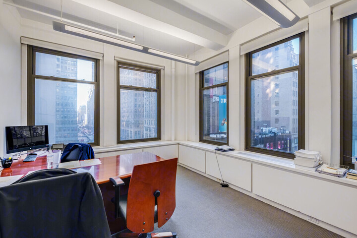 561 Seventh Avenue, New York, NY Commercial Space for Rent